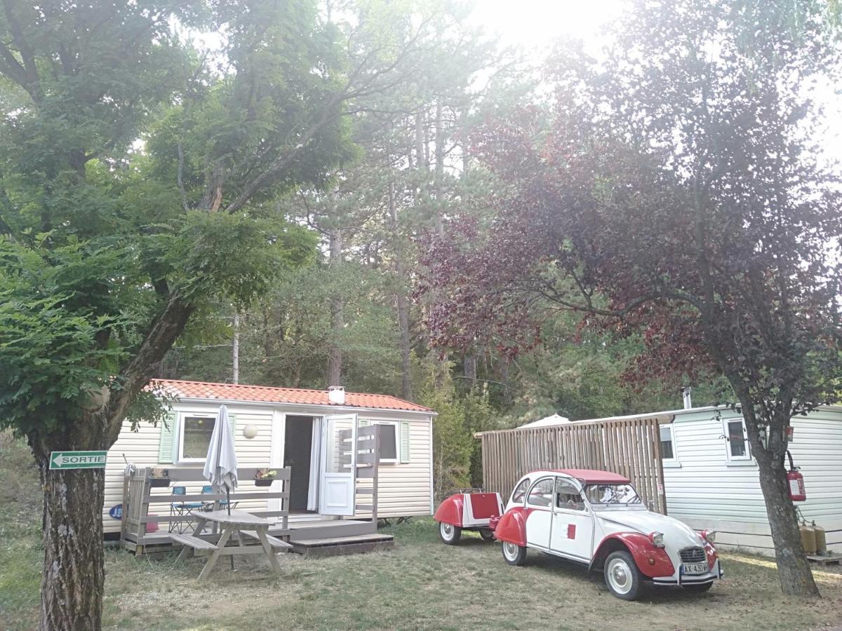 Camping Du Lac 생-줄리앙-두-베르동 외부 사진