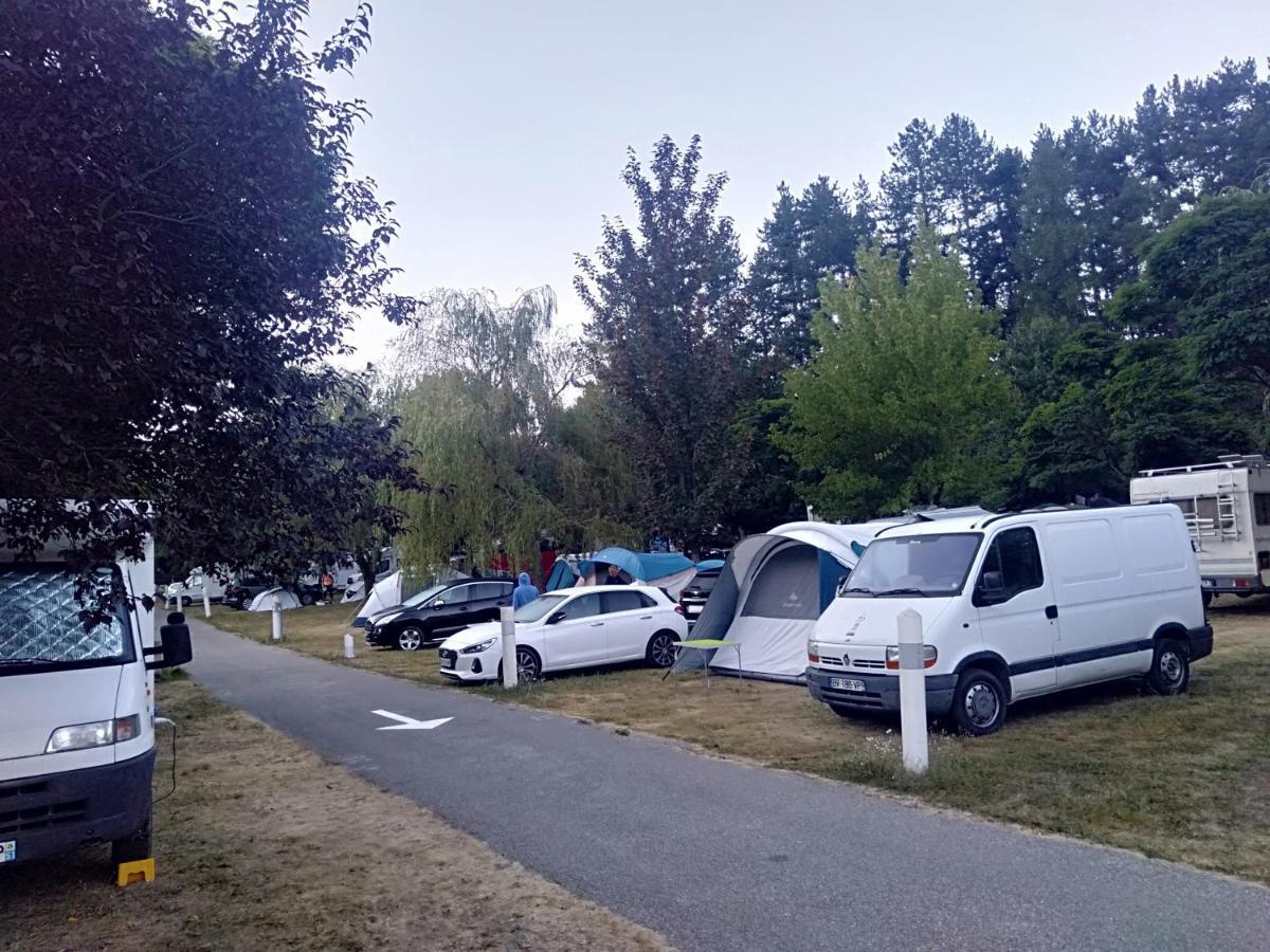 Camping Du Lac 생-줄리앙-두-베르동 외부 사진