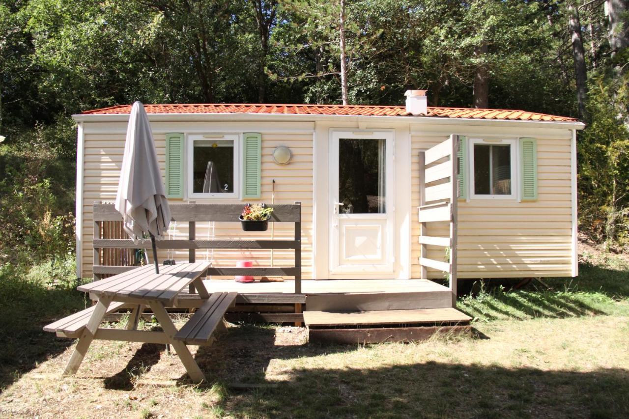 Camping Du Lac 생-줄리앙-두-베르동 외부 사진